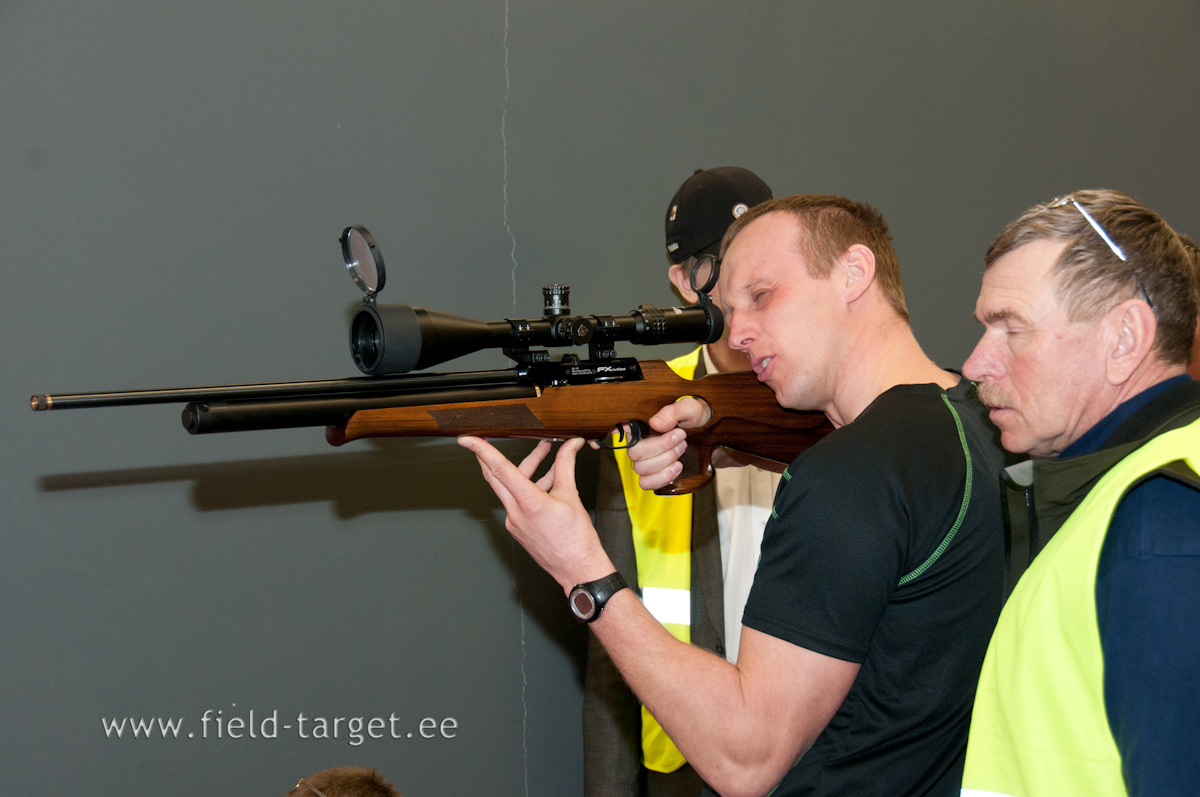 FX Cutlas manteltoru annab pehme paugu